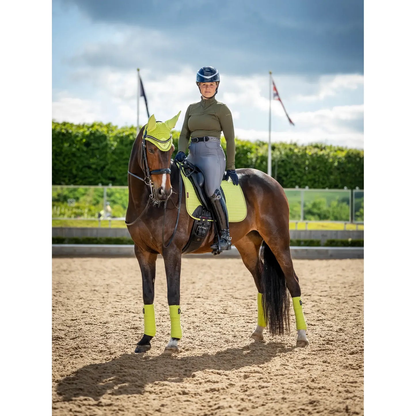 LeMieux Suede Dressage Square LC Kiwi S/M