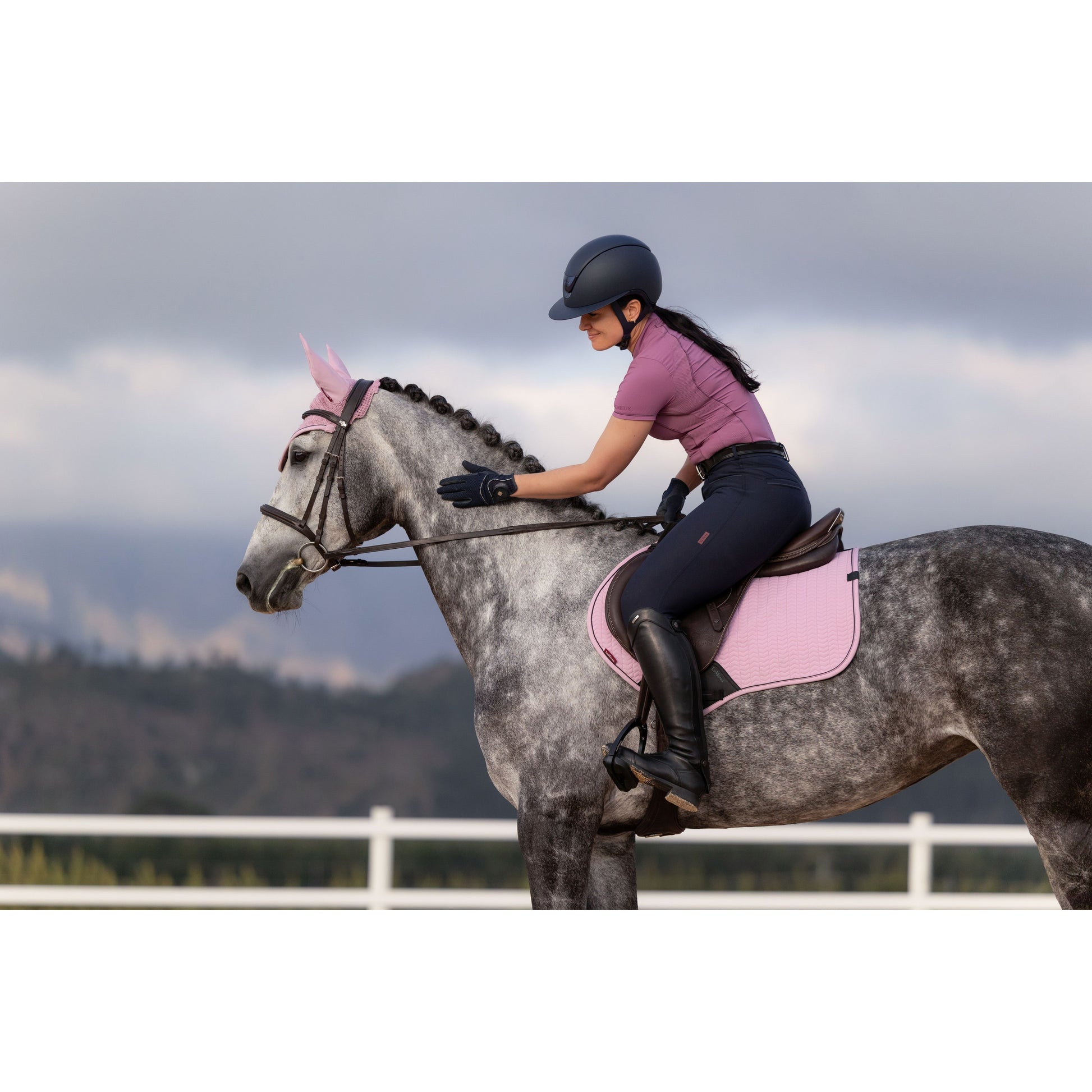 LeMieux Essence Close Contact Schabracke - Kaster Cheval