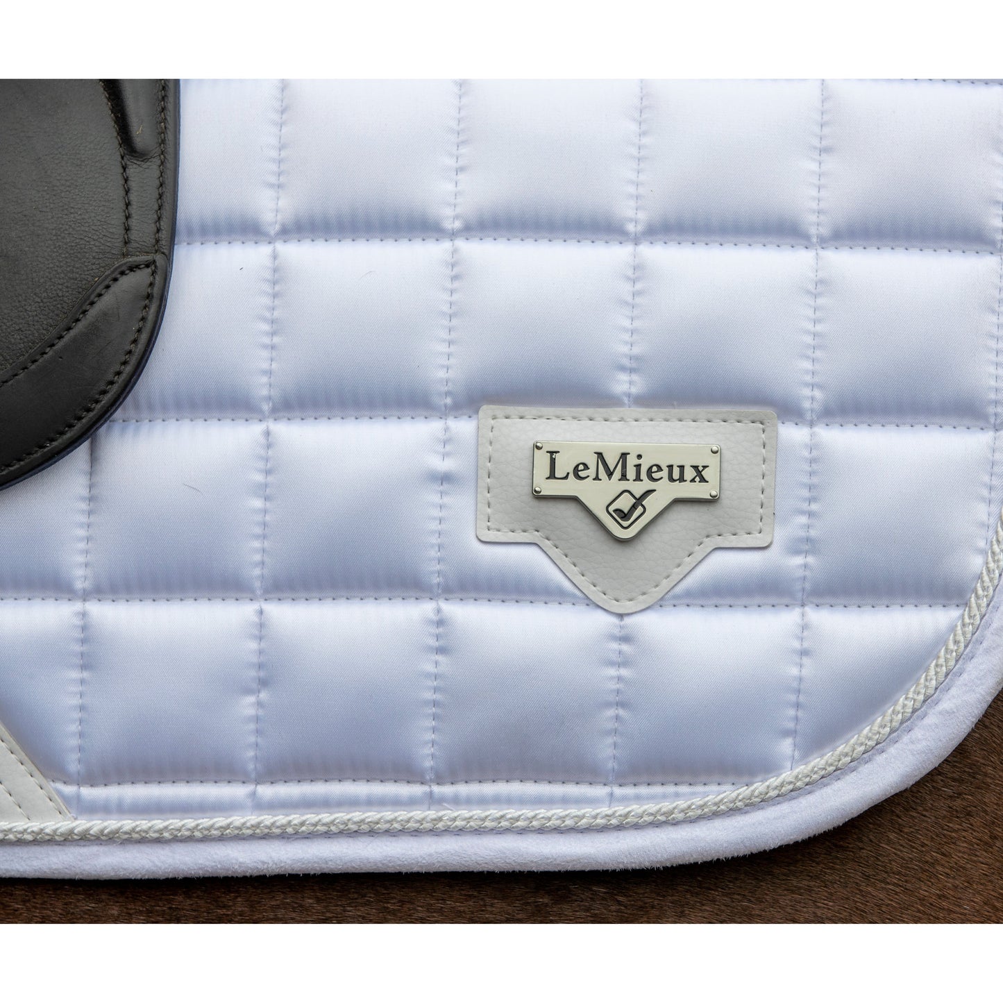 LM Loire Classic Satin Schabracke Weiß