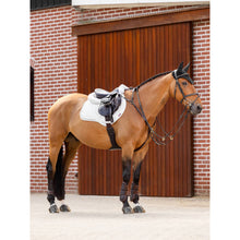 LM Crystal Suede Close Contact Schabracke Weiß