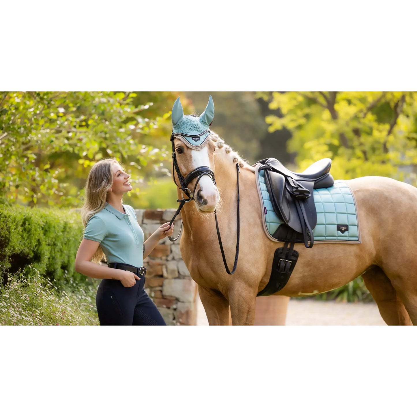 Le Mieux Loire Classic Dressurschabracke Quadratisch Aqua
